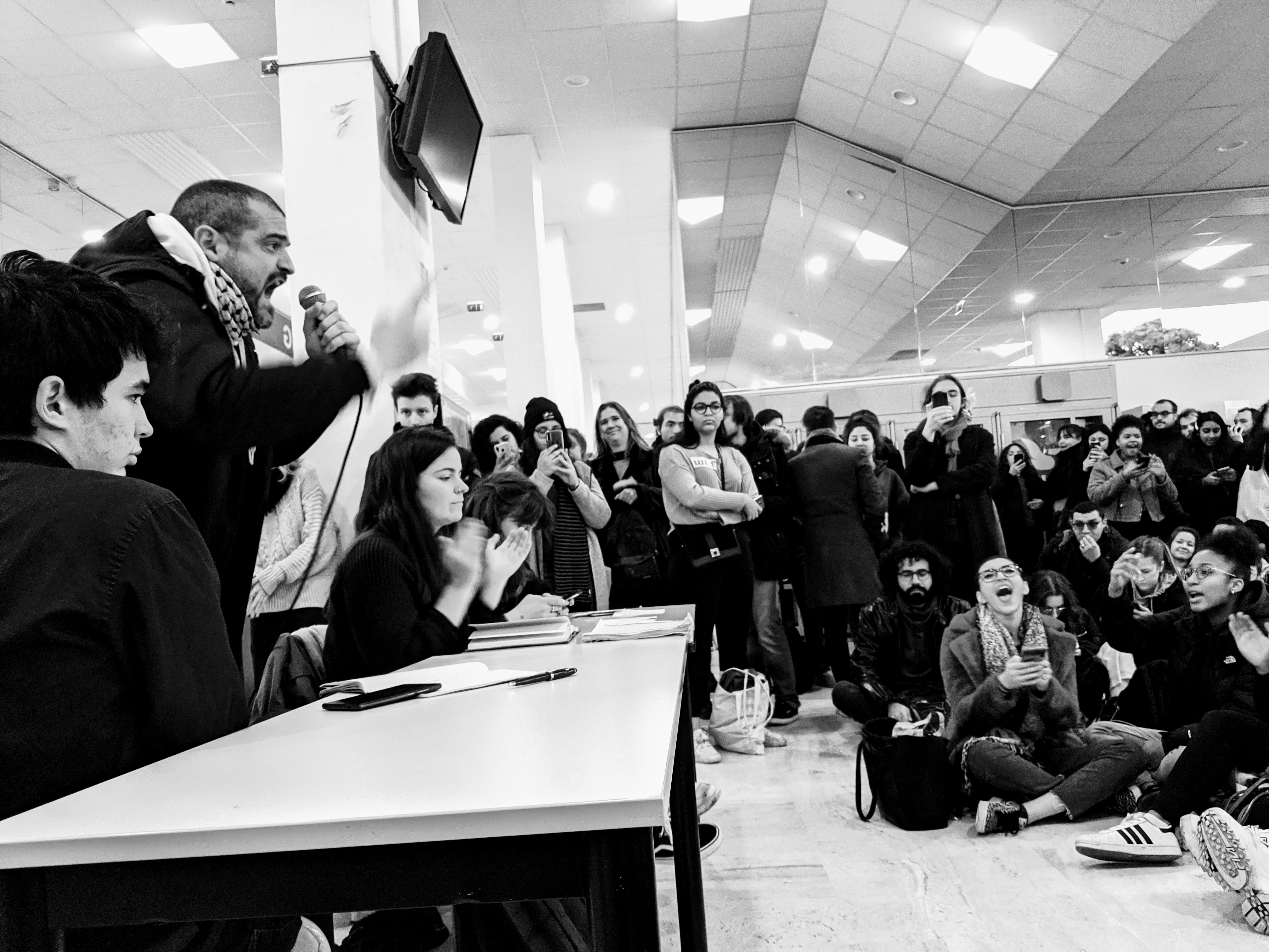 Gaël Quirante, a striking postal worker and revolutionary, addresses a meeting of around 300 students at Nanterre University, January 6.